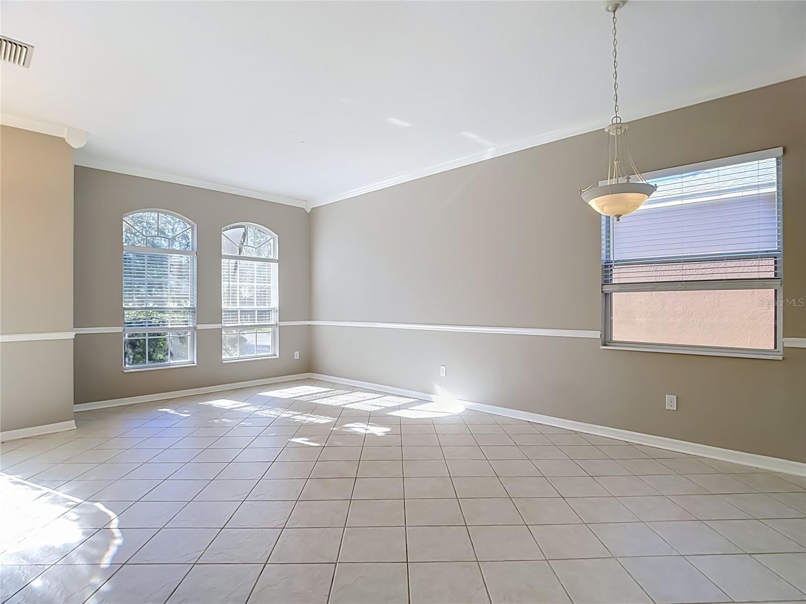 5423 BRADDOCK DR — photo 15