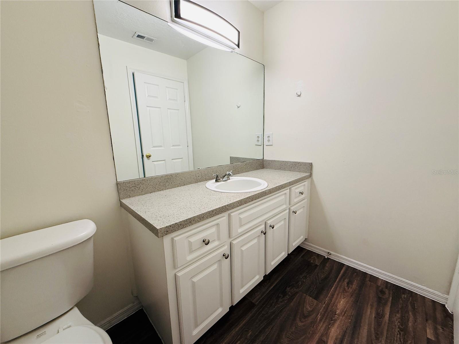 8507 N HYALEAH RD — photo 22
