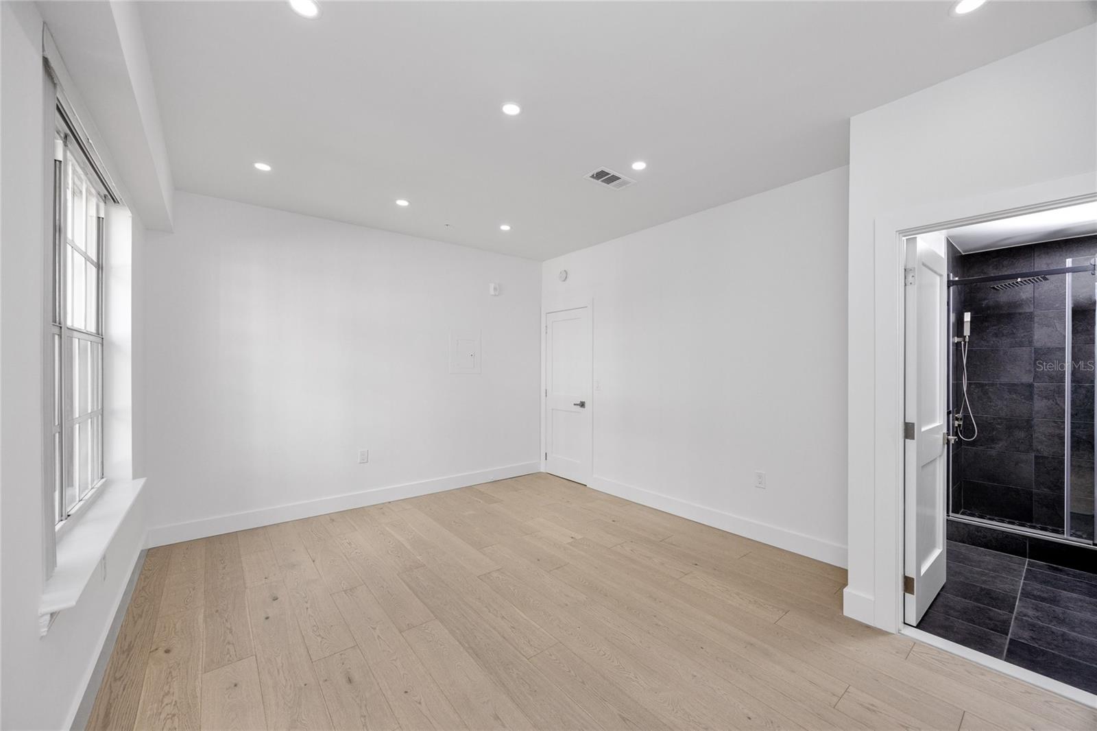 701 MIRROR LAKE DR N #206 — photo 23