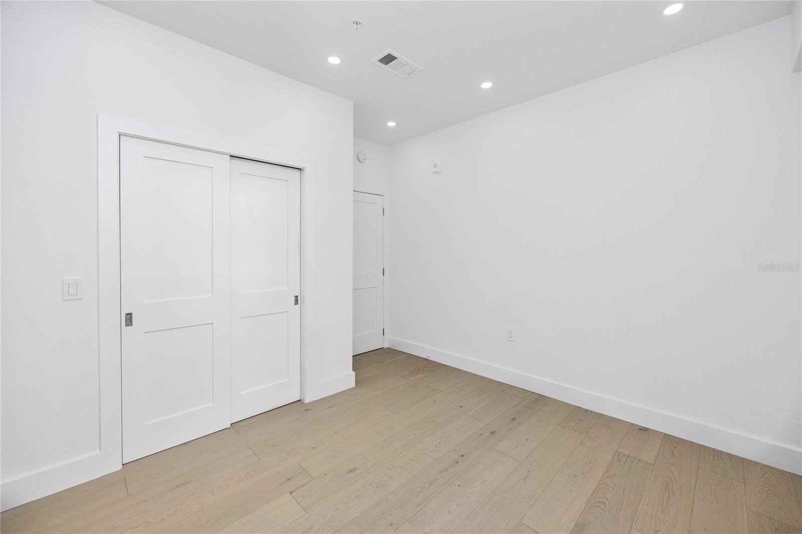 701 MIRROR LAKE DR N #206 — photo 21