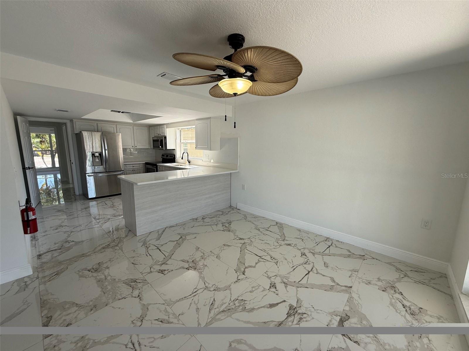 13701 GARRIS DR — photo 5