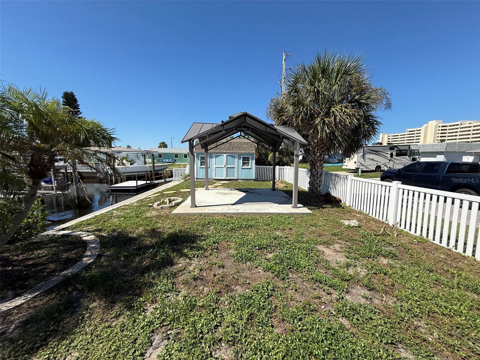 13701 GARRIS DR — photo 19