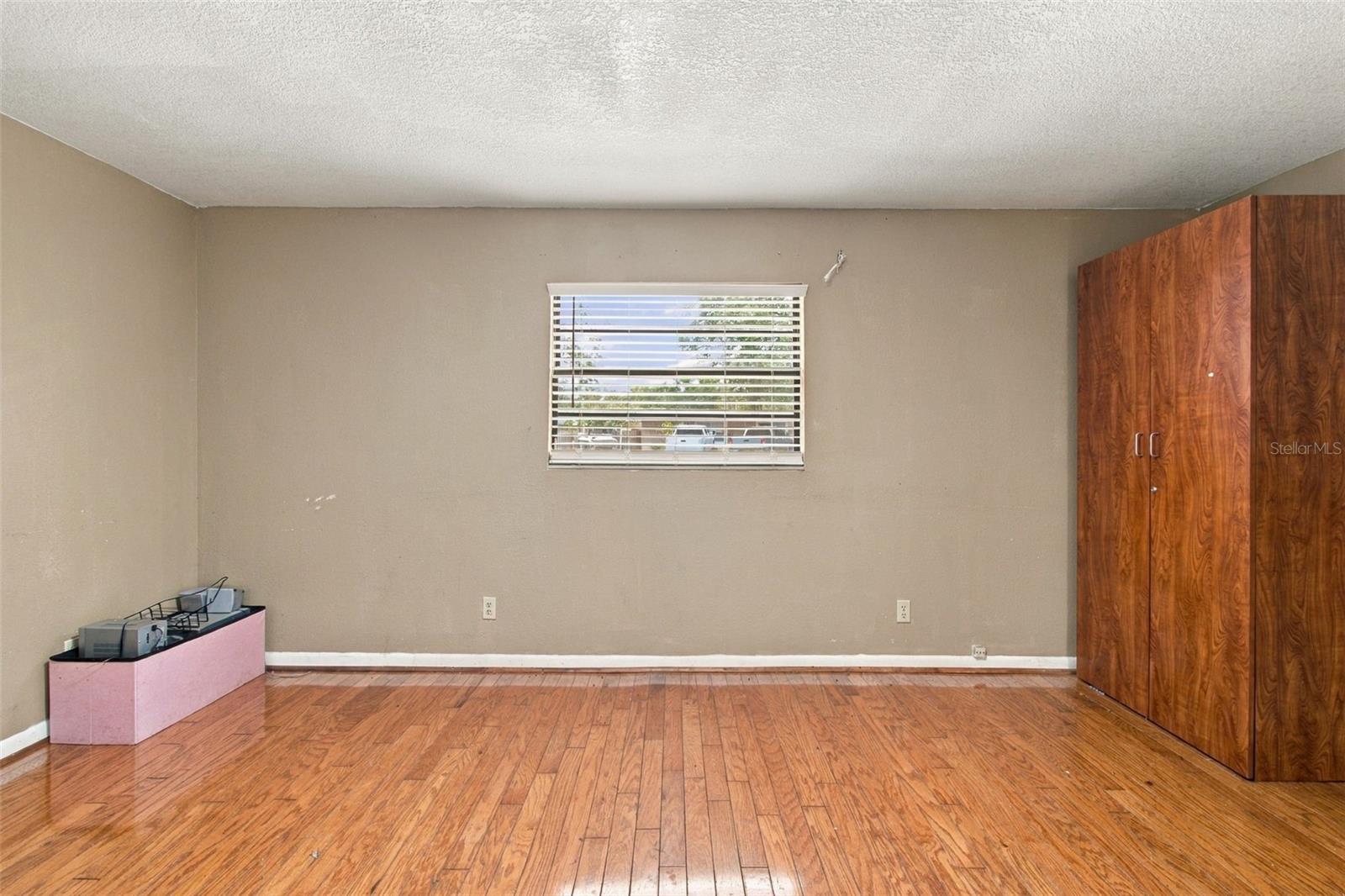 8010 SHARON DR — photo 27