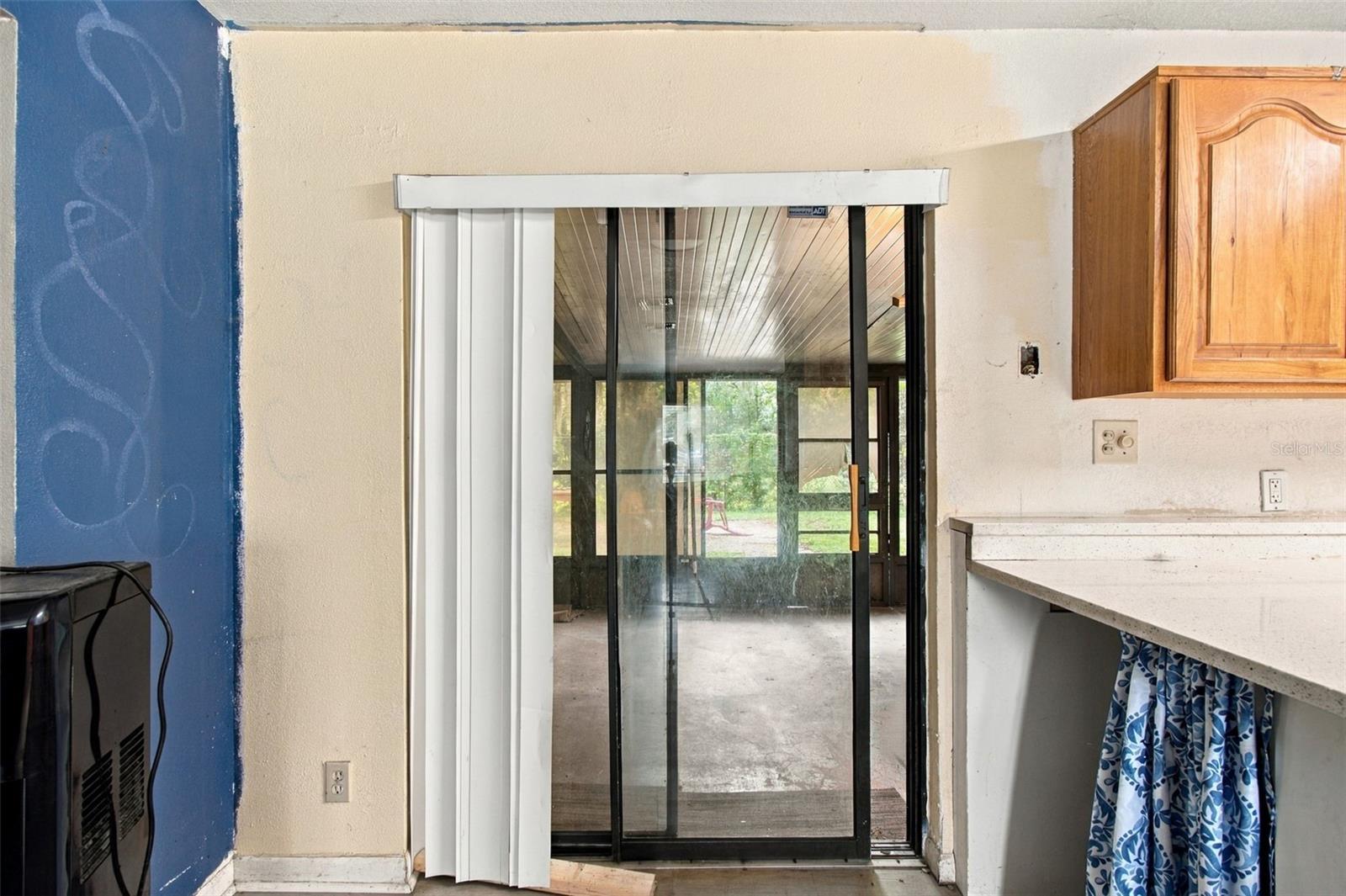 8010 SHARON DR — photo 38