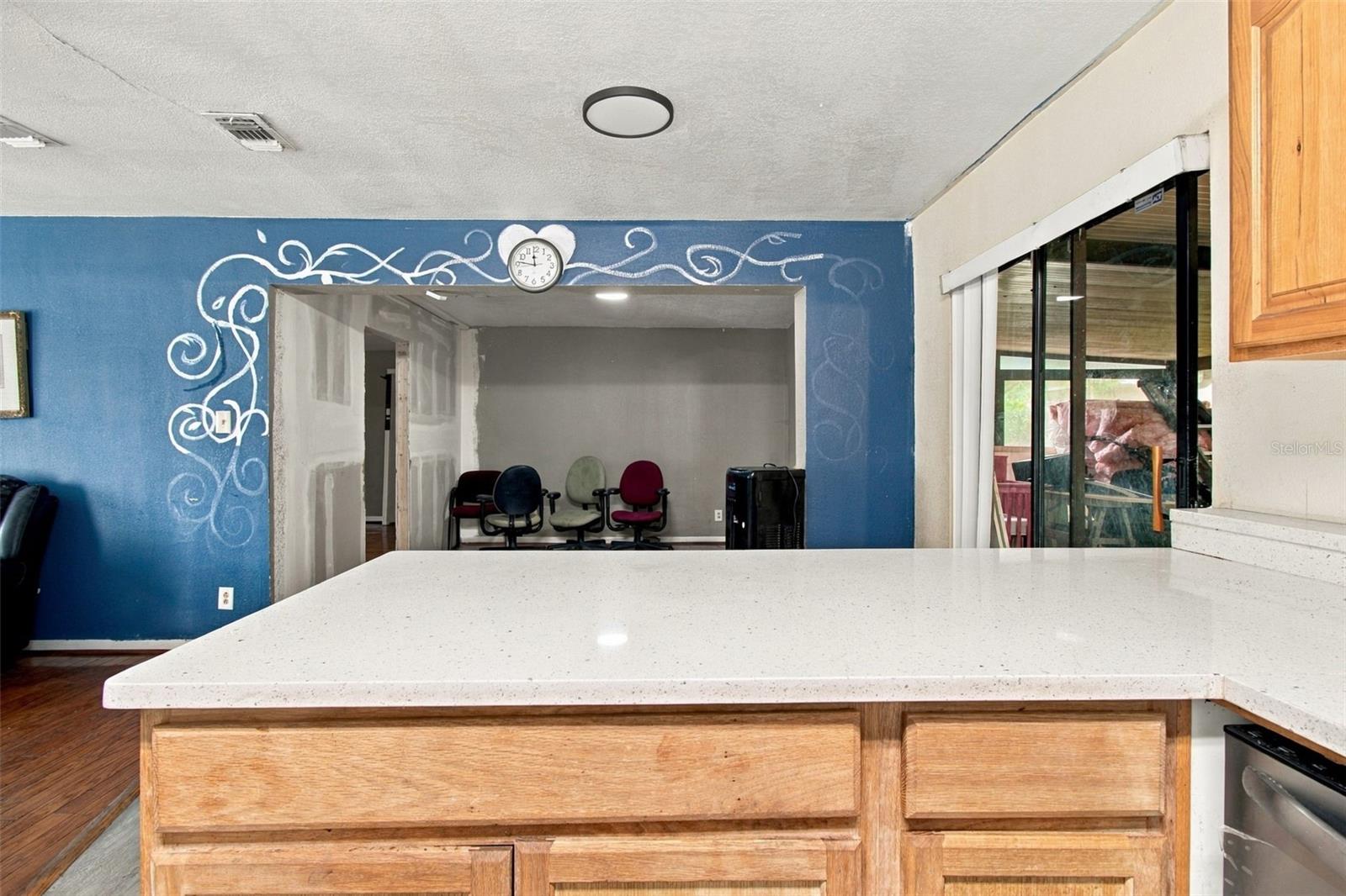 8010 SHARON DR — photo 35
