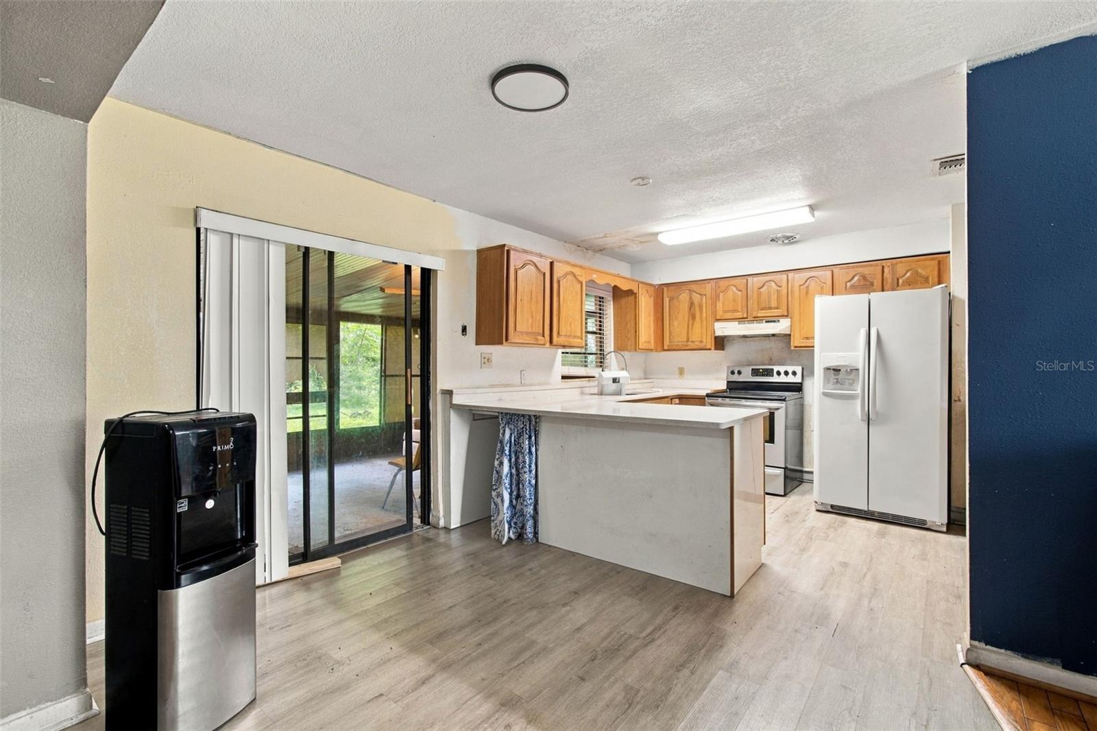8010 SHARON DR — photo 22