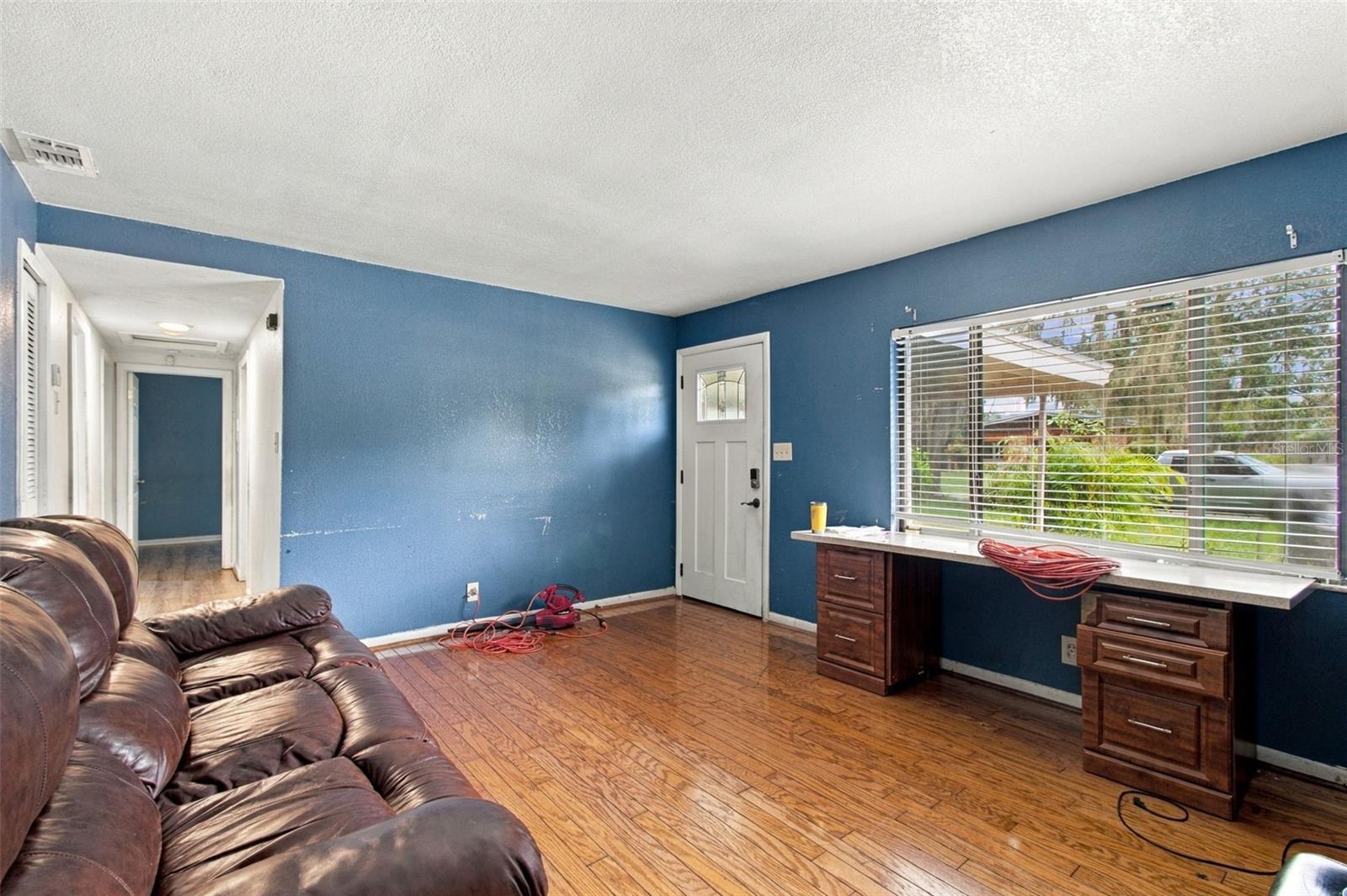 8010 SHARON DR — photo 3