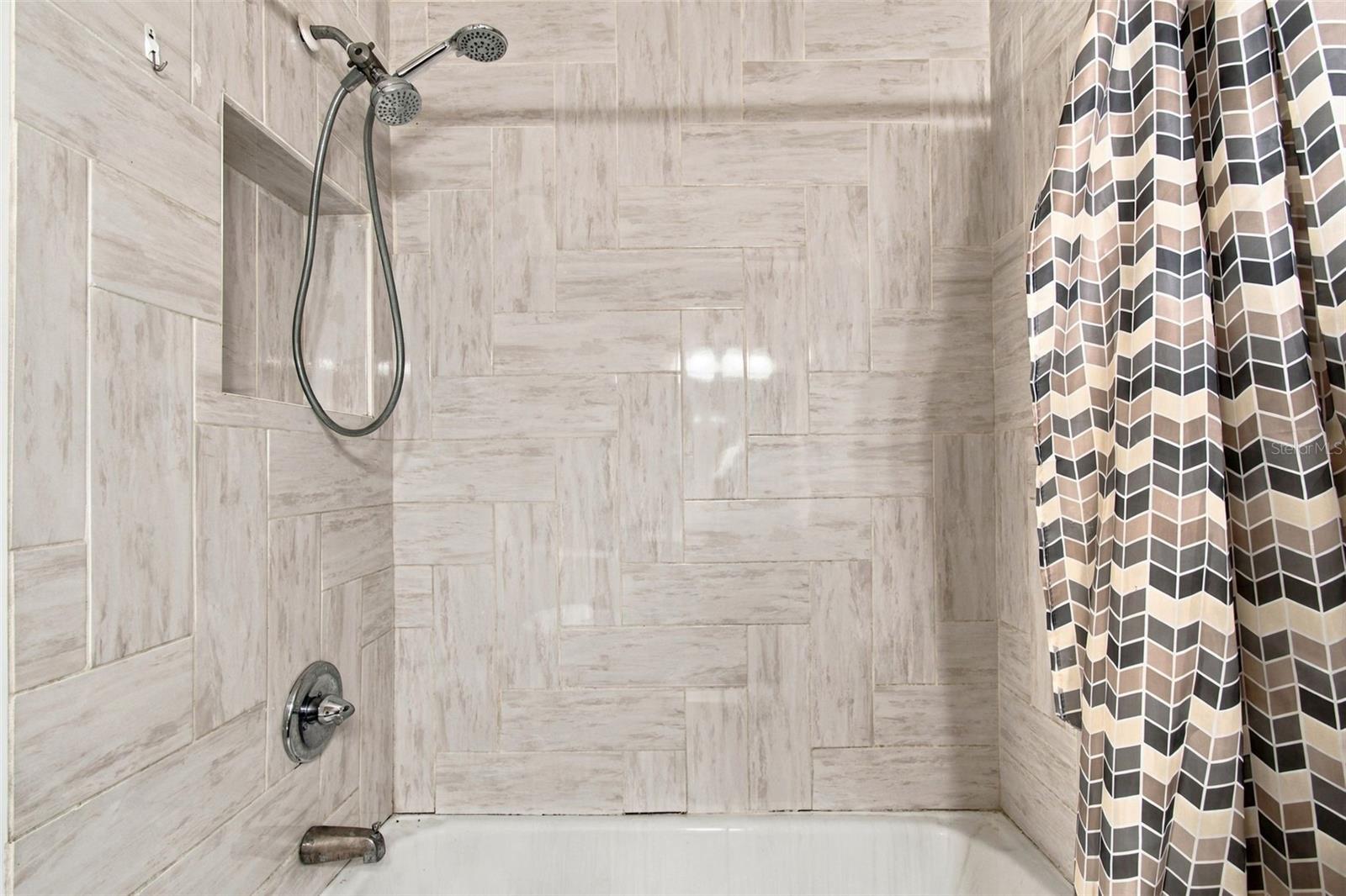 8010 SHARON DR — photo 7
