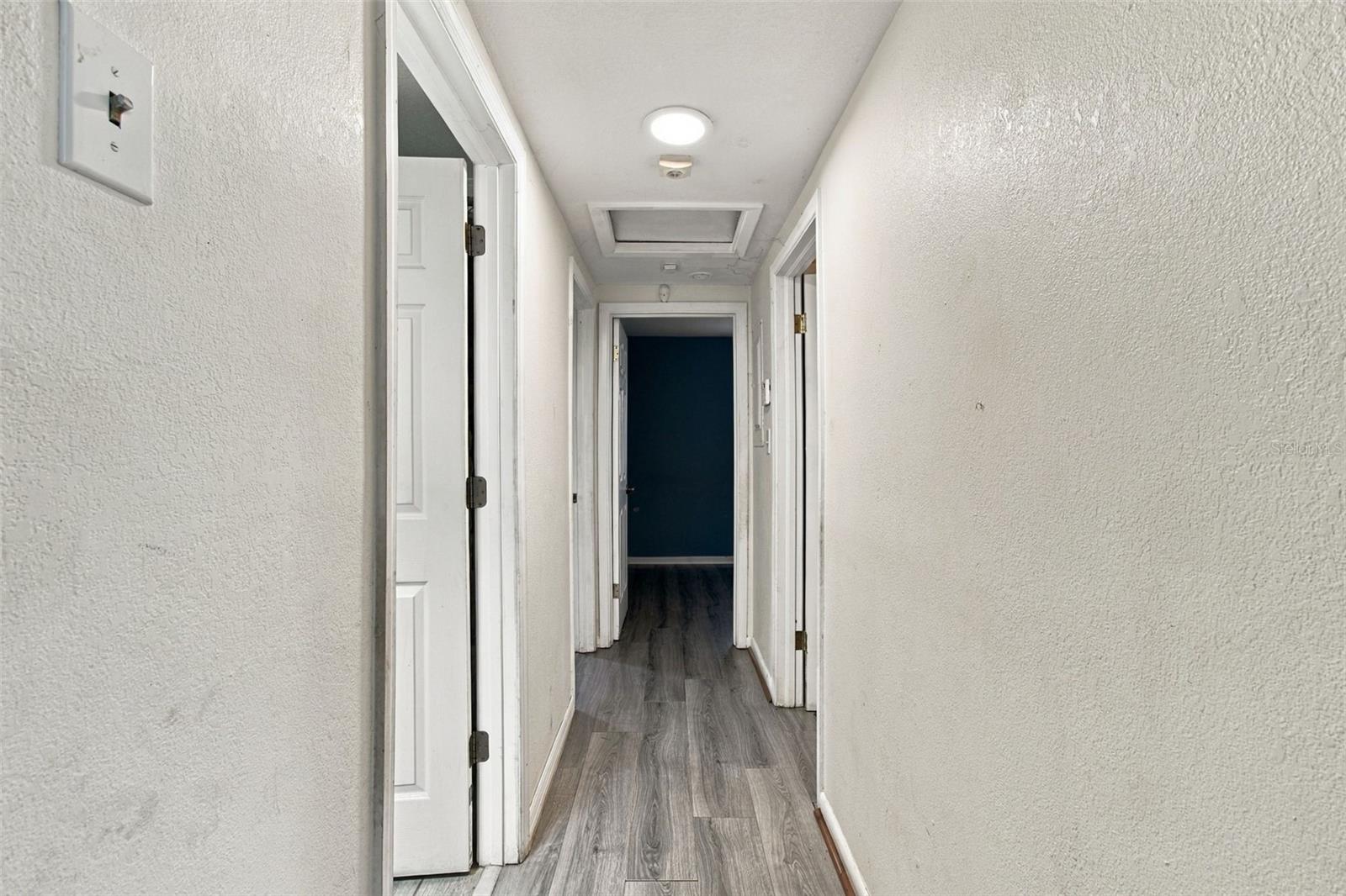 8010 SHARON DR — photo 4