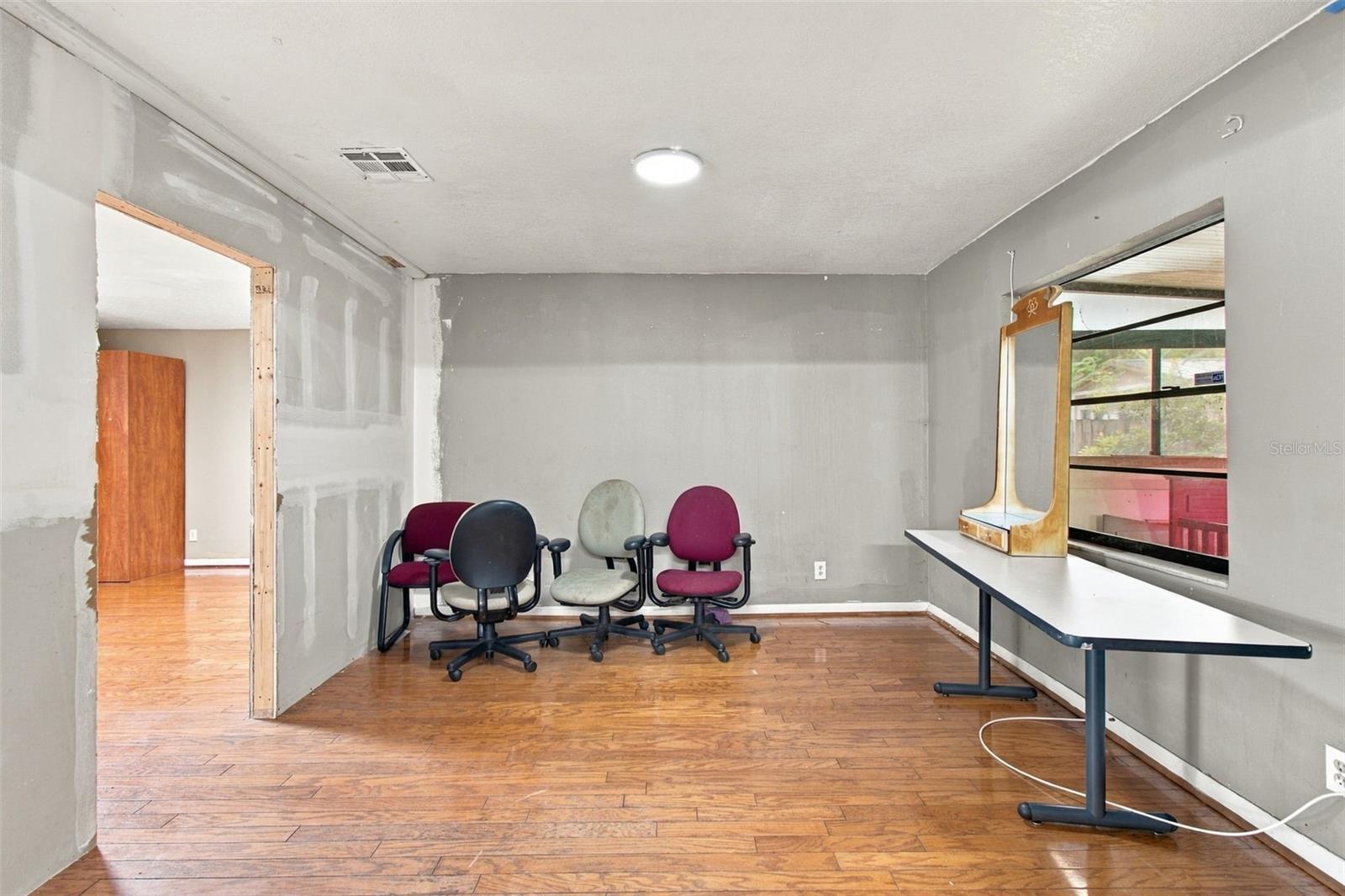 8010 SHARON DR — photo 23