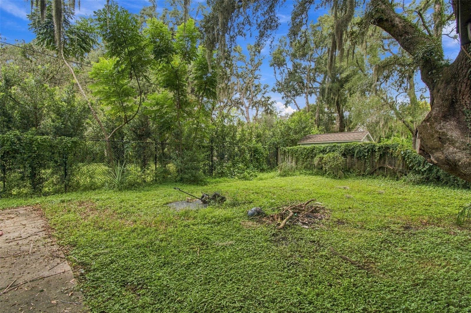8010 SHARON DR — photo 40