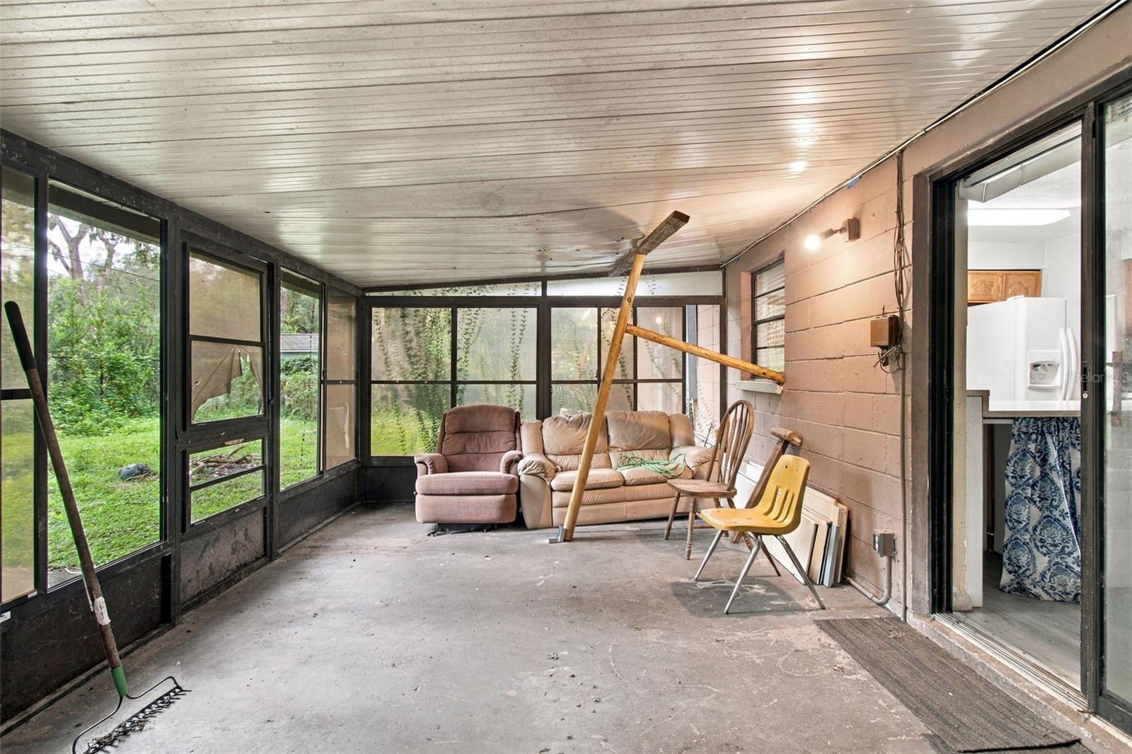 8010 SHARON DR — photo 39