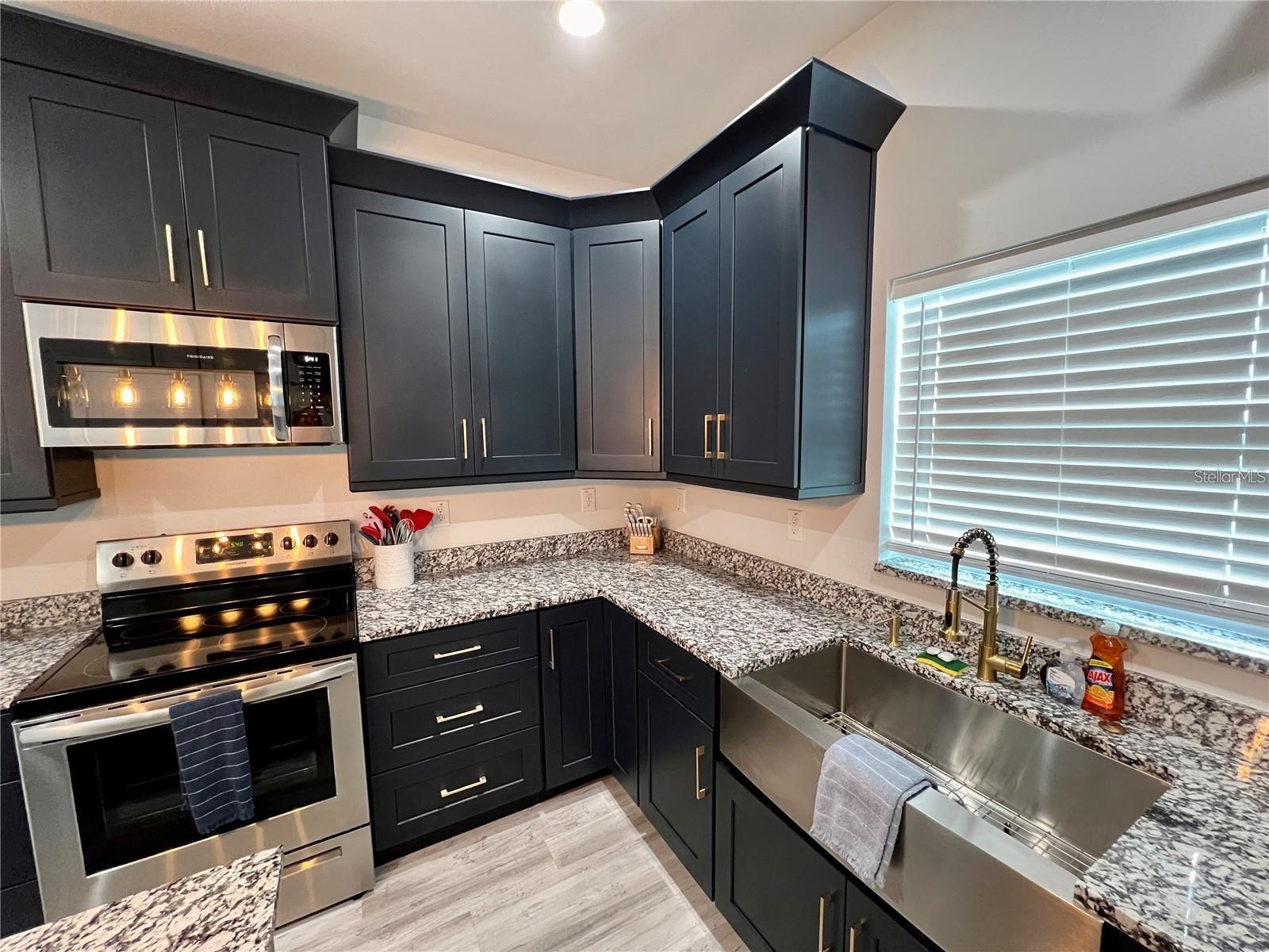 5630 QUEENER AVE — photo 6