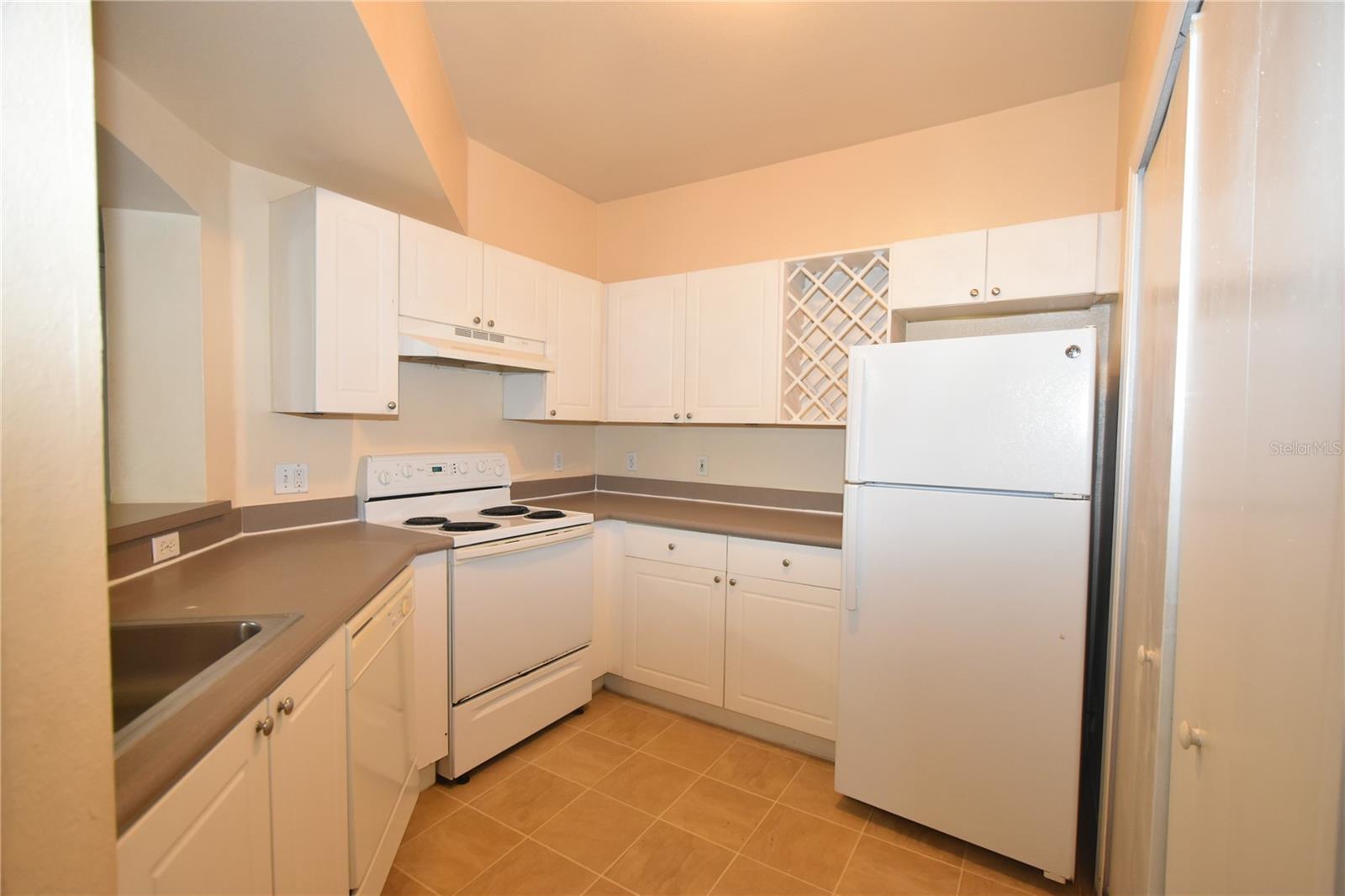 15002 ARBOR RESERVE CIR #304 — photo 3