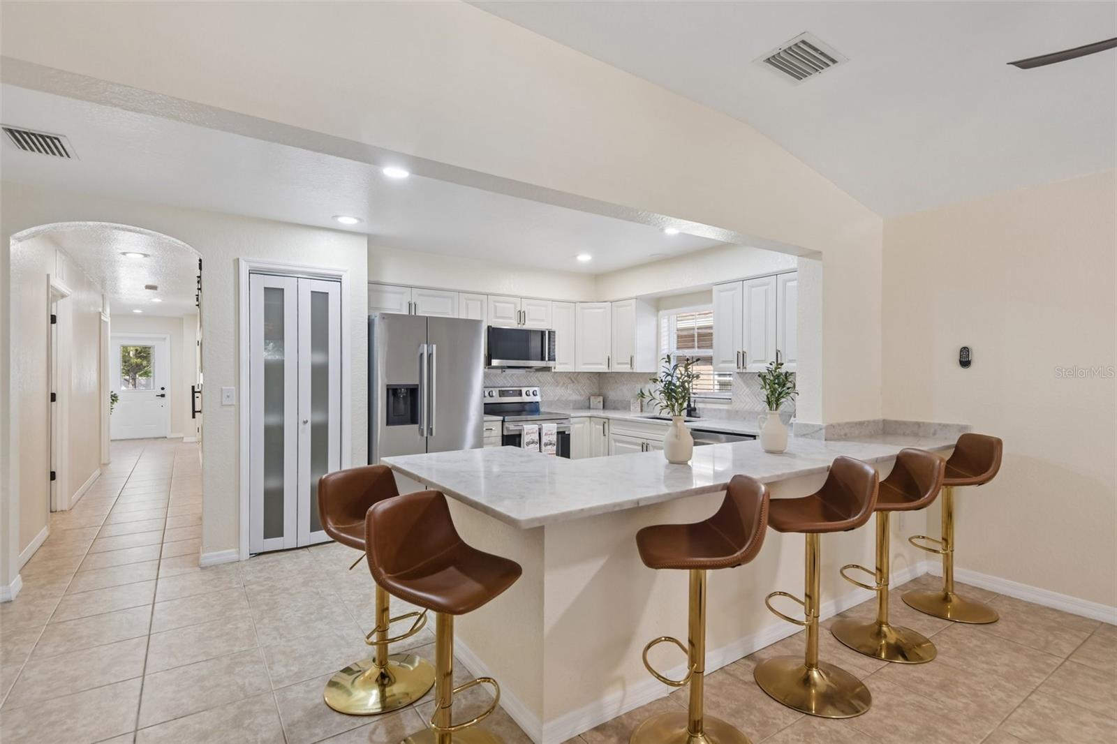 1866 BETTY LN — photo 3