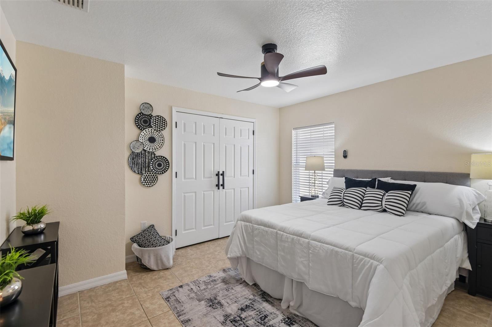 1866 BETTY LN — photo 4