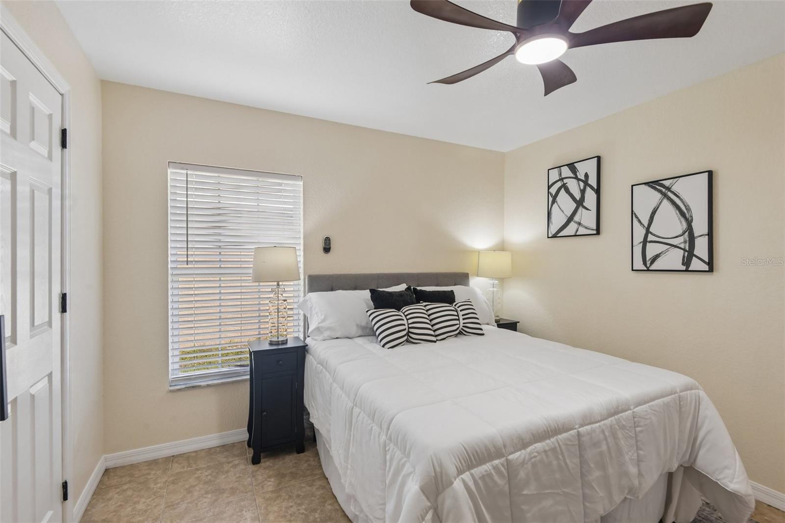 1866 BETTY LN — photo 22
