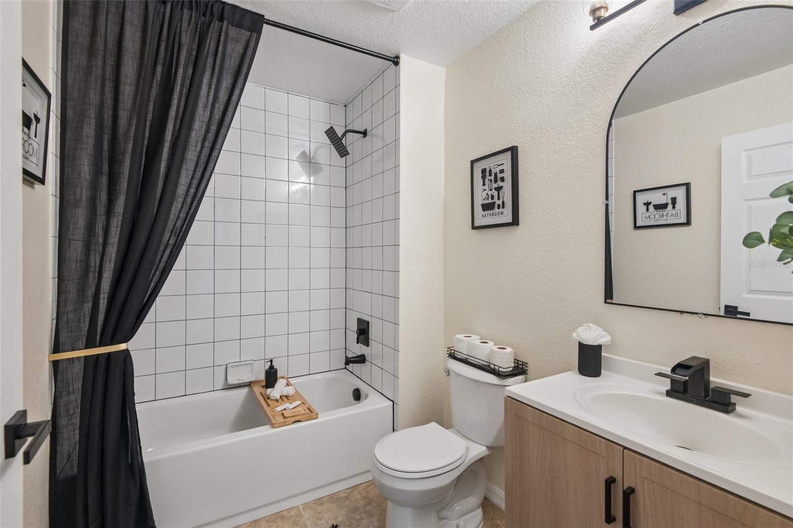 1866 BETTY LN — photo 6