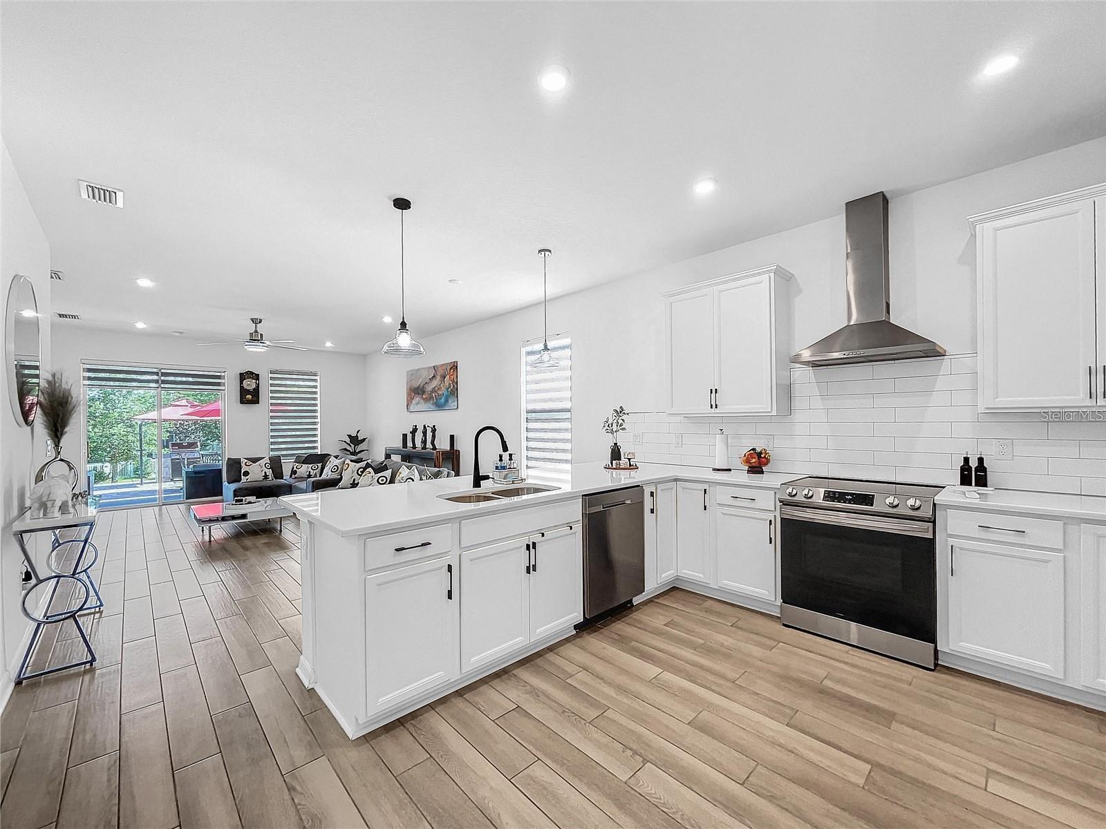34208 EVERGREEN HILL CT — photo 10