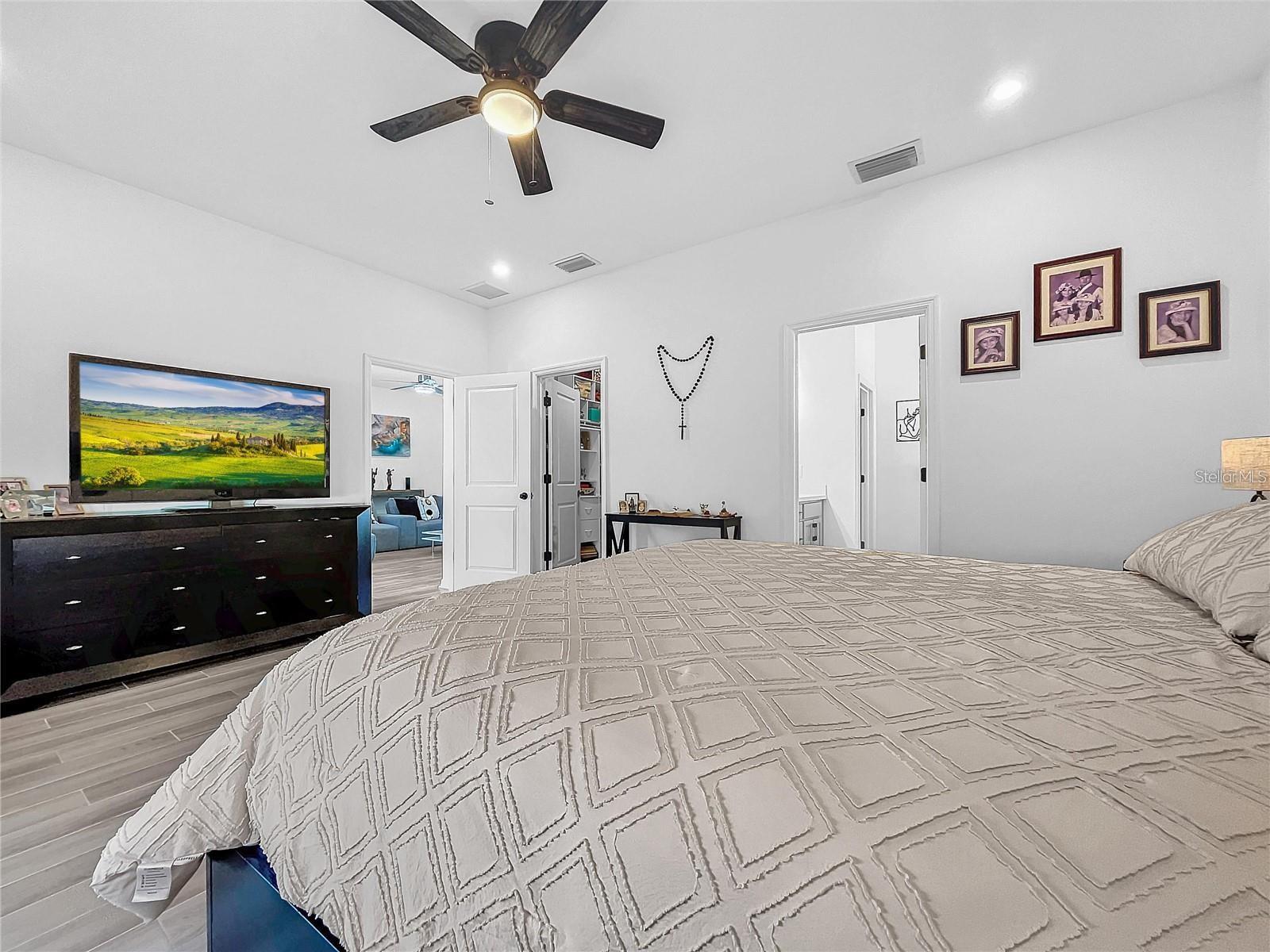 34208 EVERGREEN HILL CT — photo 17