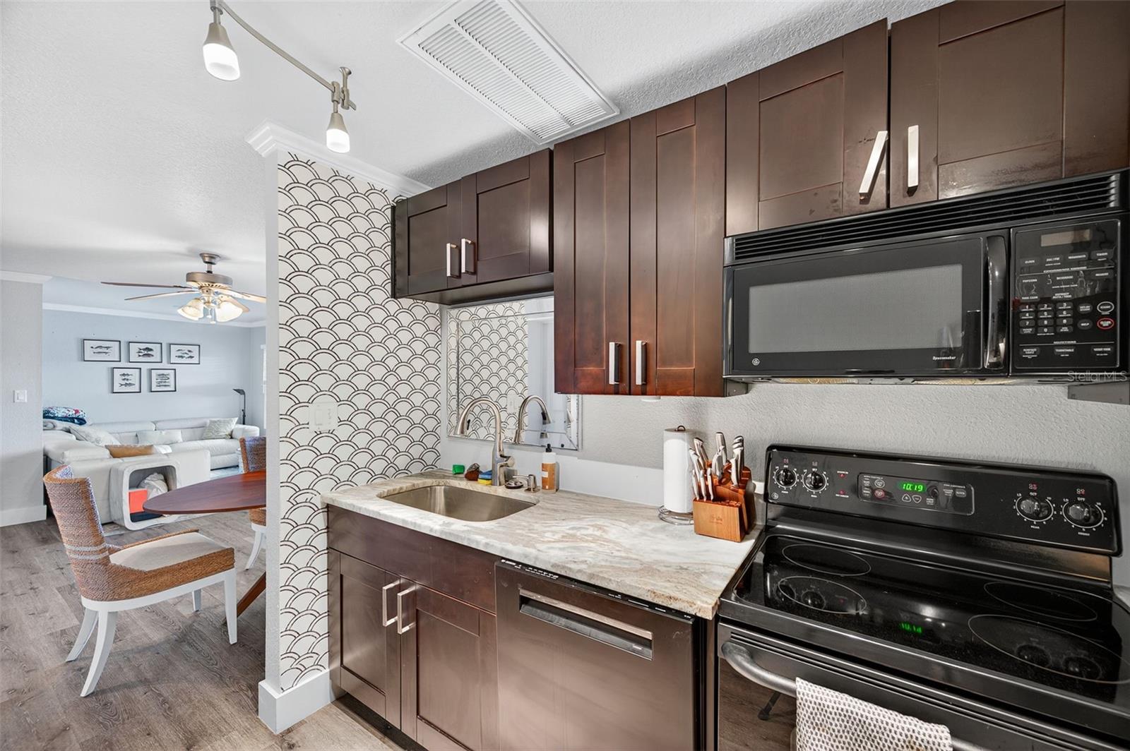 4924 BEACH DR SE #F — photo 10