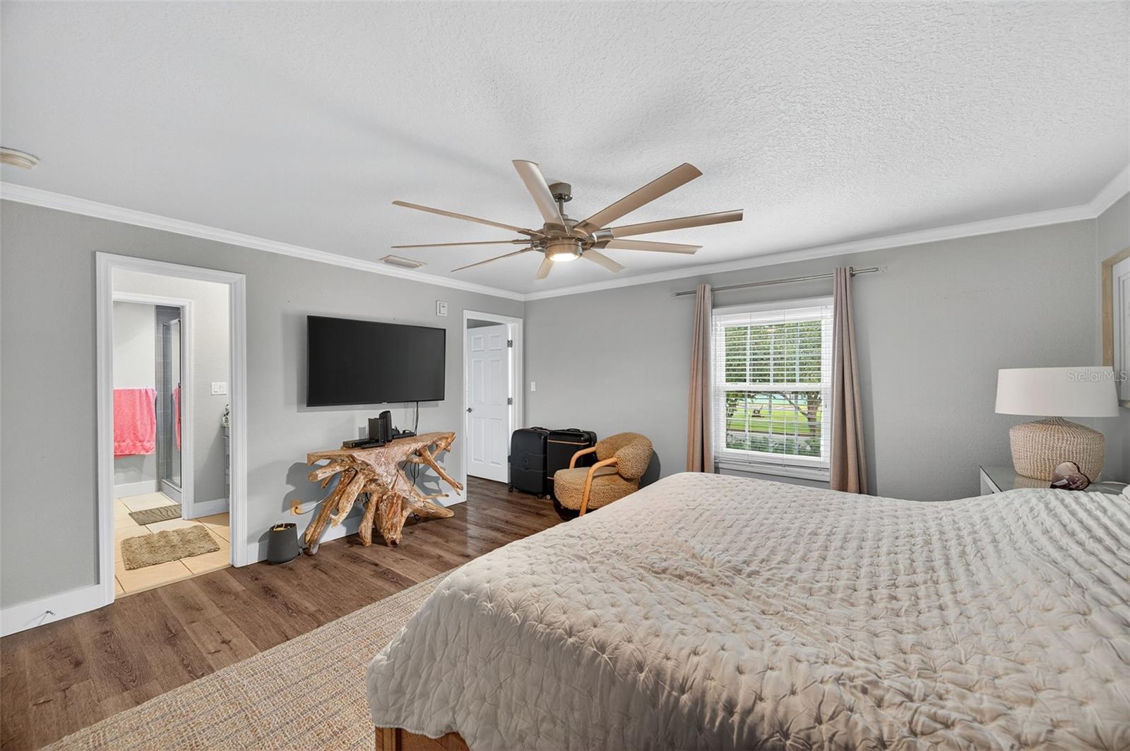 4924 BEACH DR SE #F — photo 3