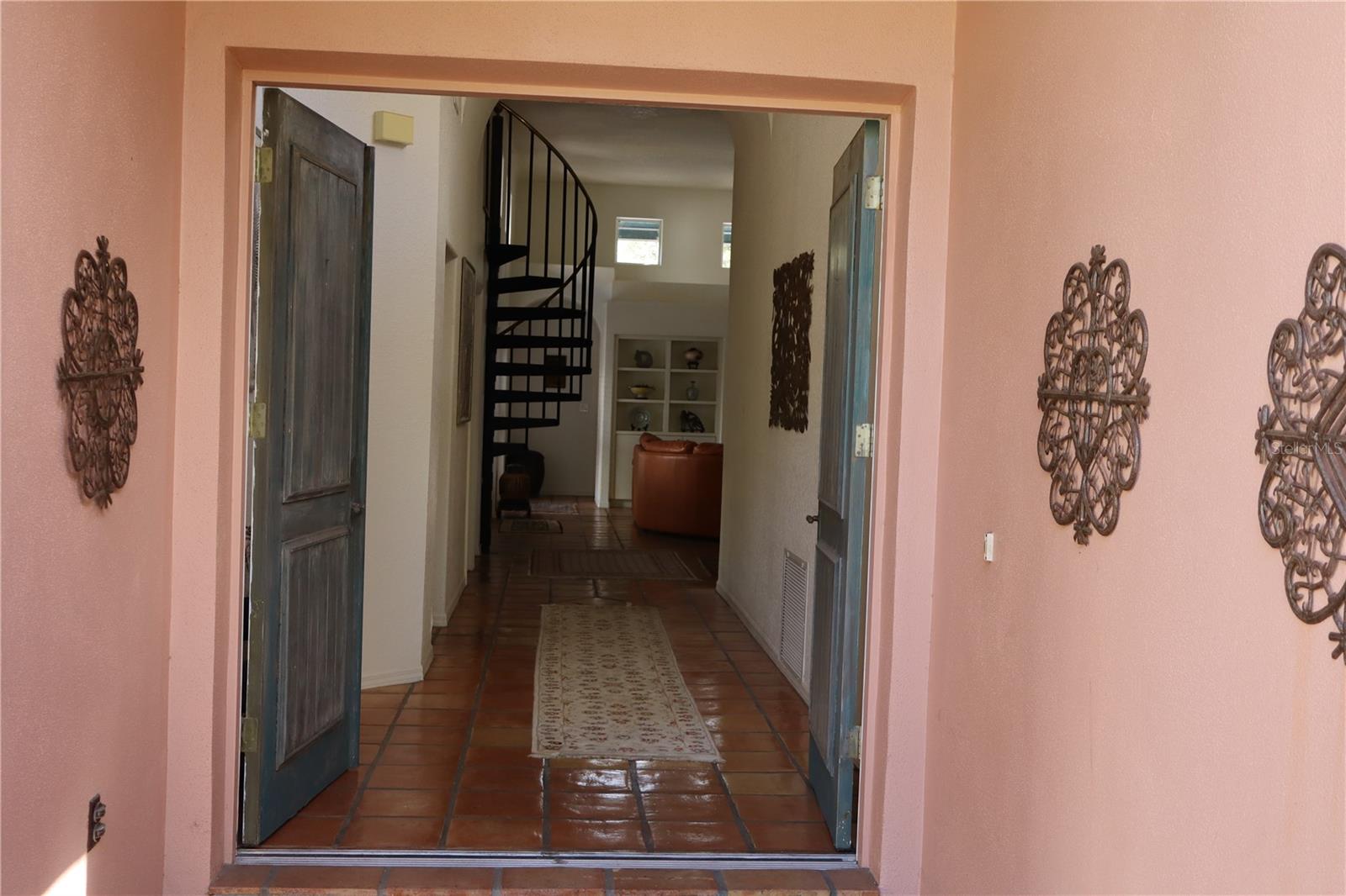 1630 BONITA LN — photo 3