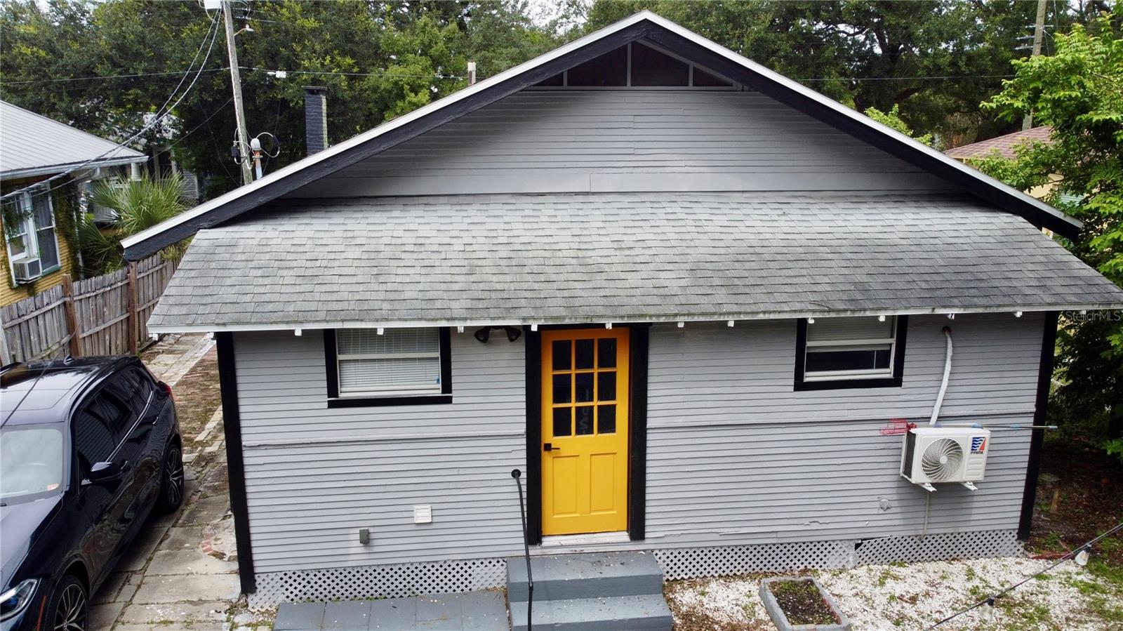 1021 E CAYUGA ST — photo 3