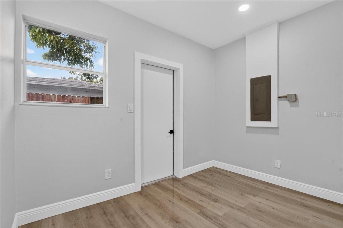 6810 DR MARTIN LUTHER KING JR ST N — photo 23