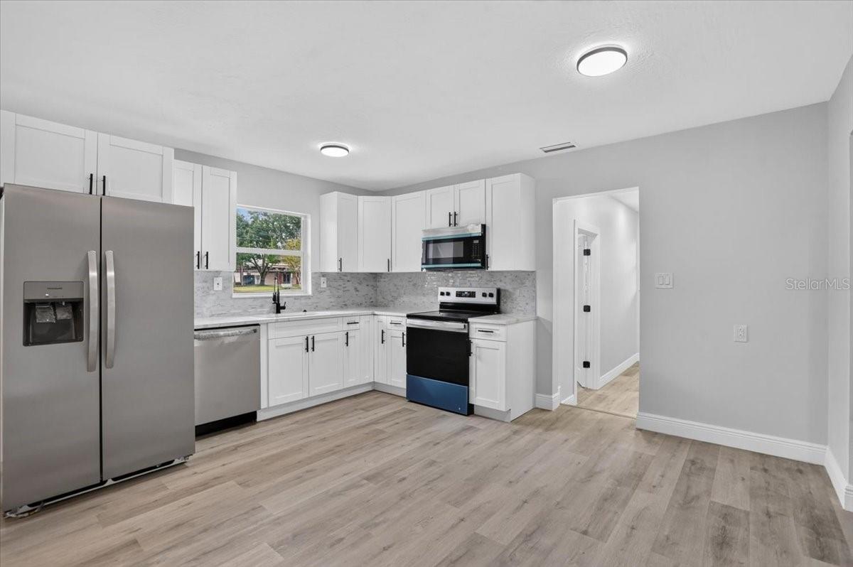 6810 DR MARTIN LUTHER KING JR ST N — photo 12