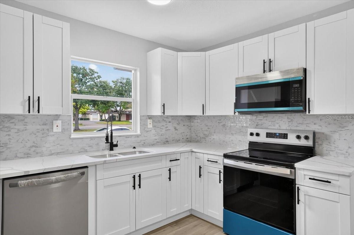 6810 DR MARTIN LUTHER KING JR ST N — photo 13