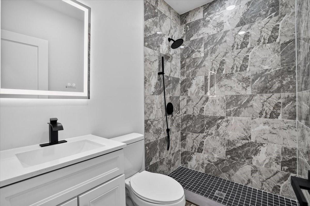 6810 DR MARTIN LUTHER KING JR ST N — photo 24