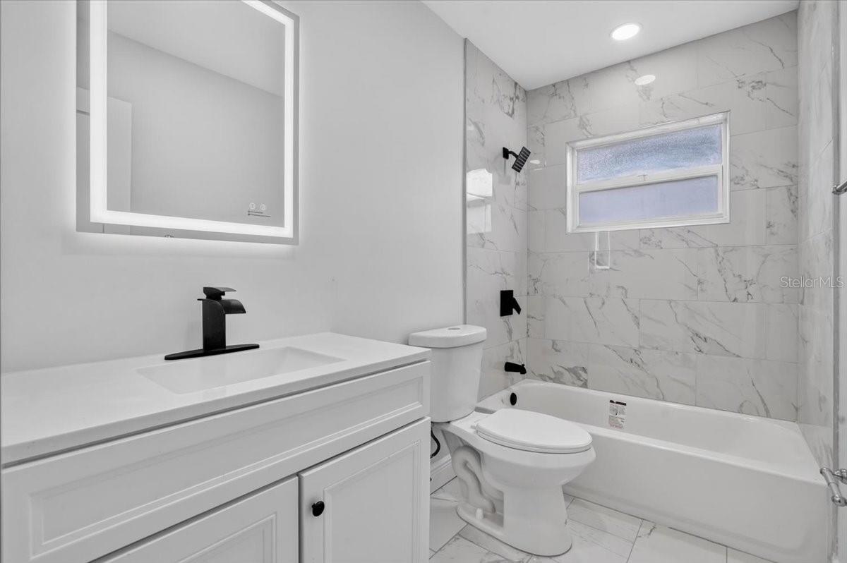 6810 DR MARTIN LUTHER KING JR ST N — photo 28