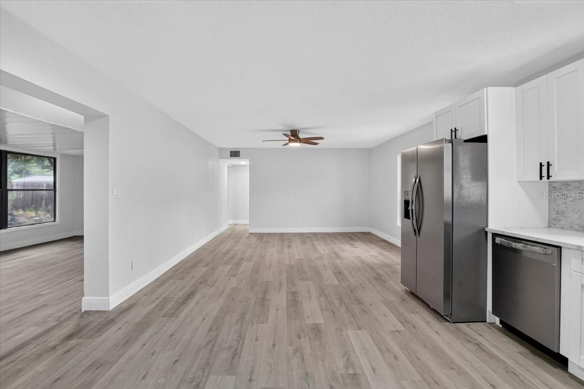 6810 DR MARTIN LUTHER KING JR ST N — photo 14