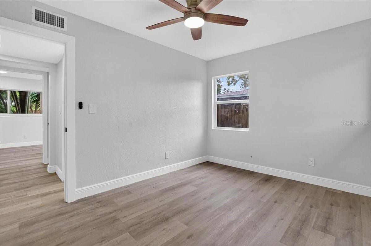 6810 DR MARTIN LUTHER KING JR ST N — photo 26