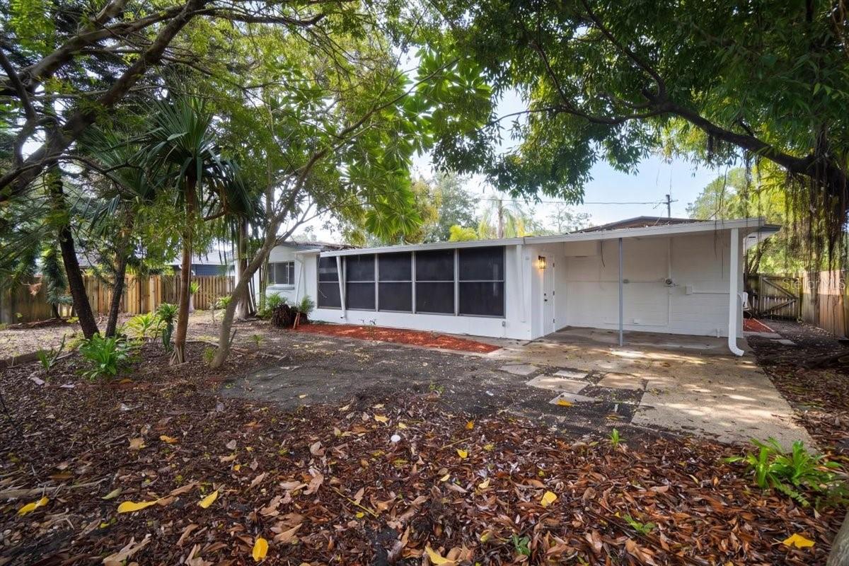 6810 DR MARTIN LUTHER KING JR ST N — photo 32