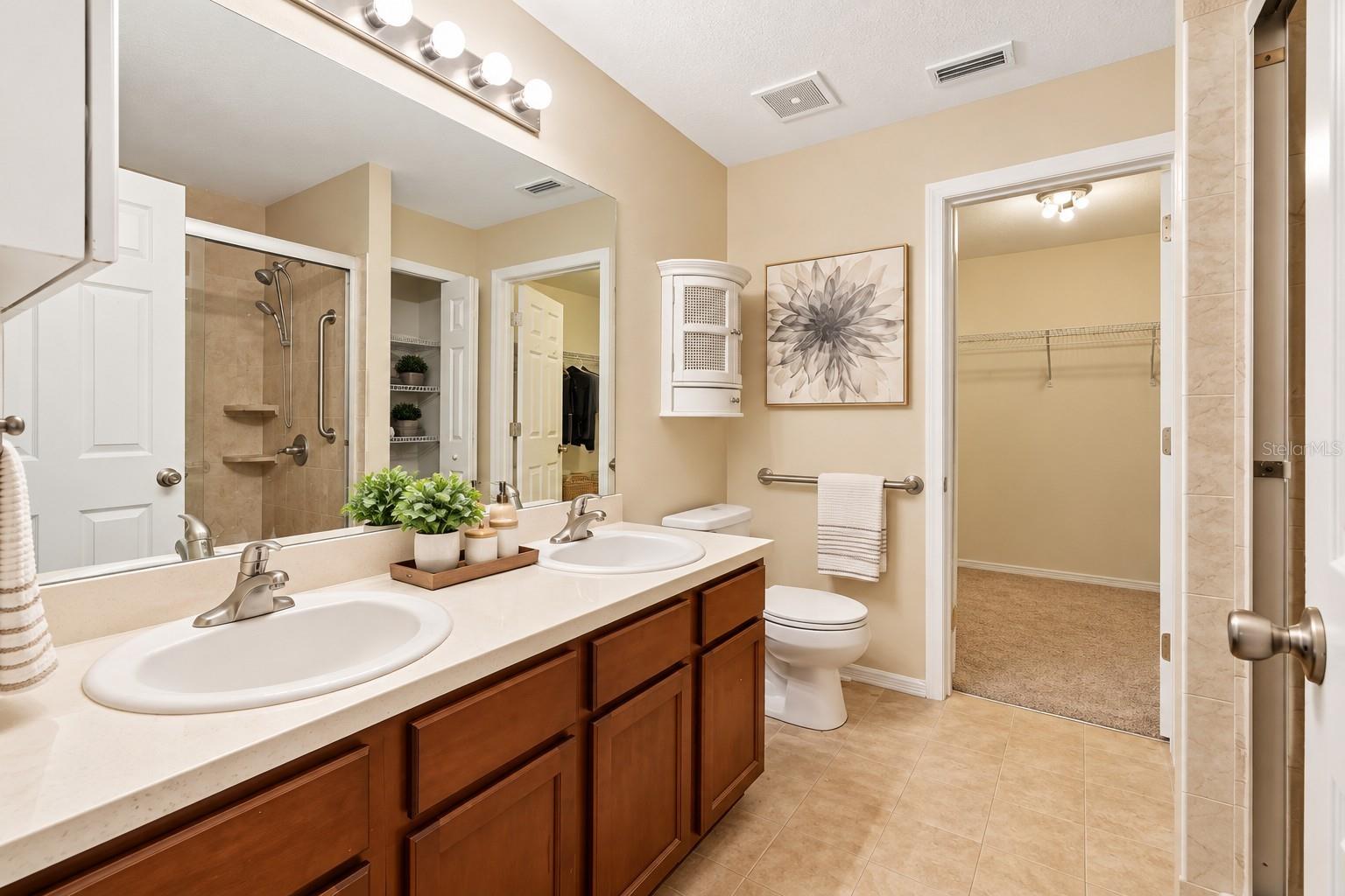 13611 VANDERBILT RD — photo 26