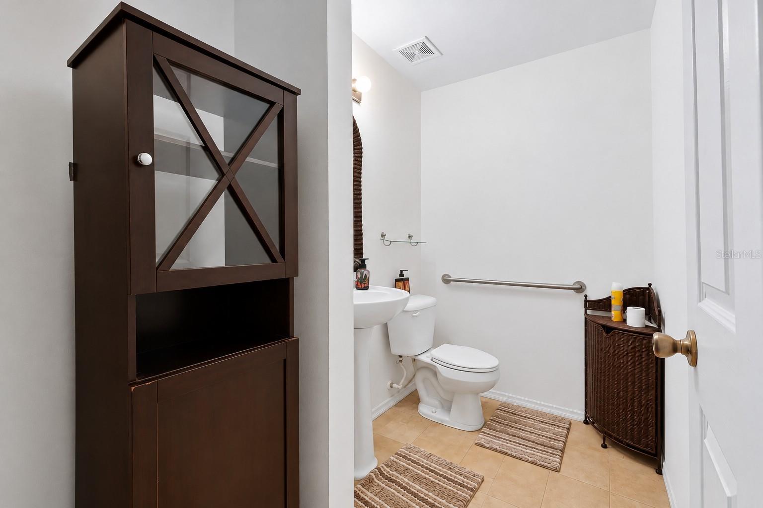 13611 VANDERBILT RD — photo 17