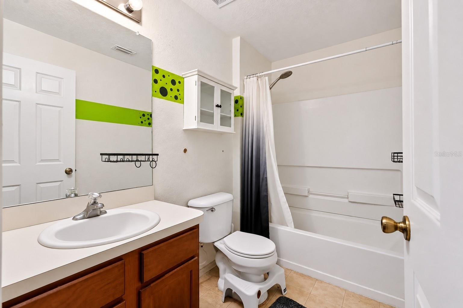 13611 VANDERBILT RD — photo 27