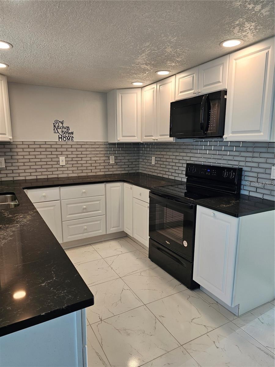 7425 ABALONE DR — photo 6