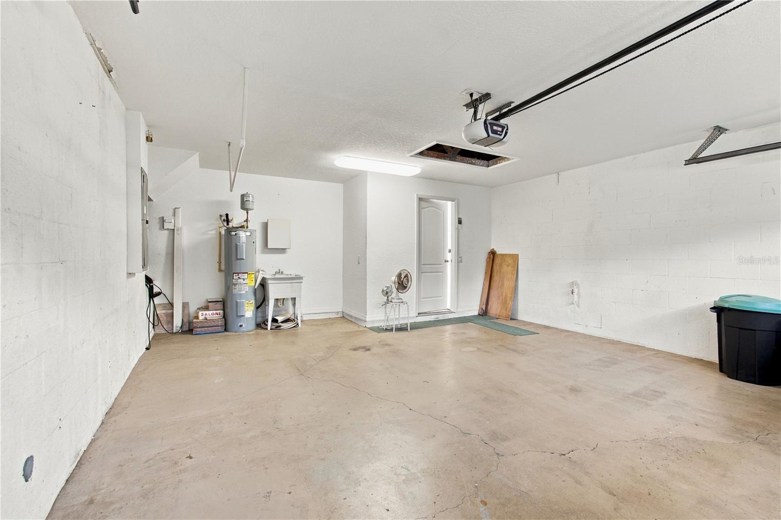 11508 BLOOMINGTON CT — photo 47
