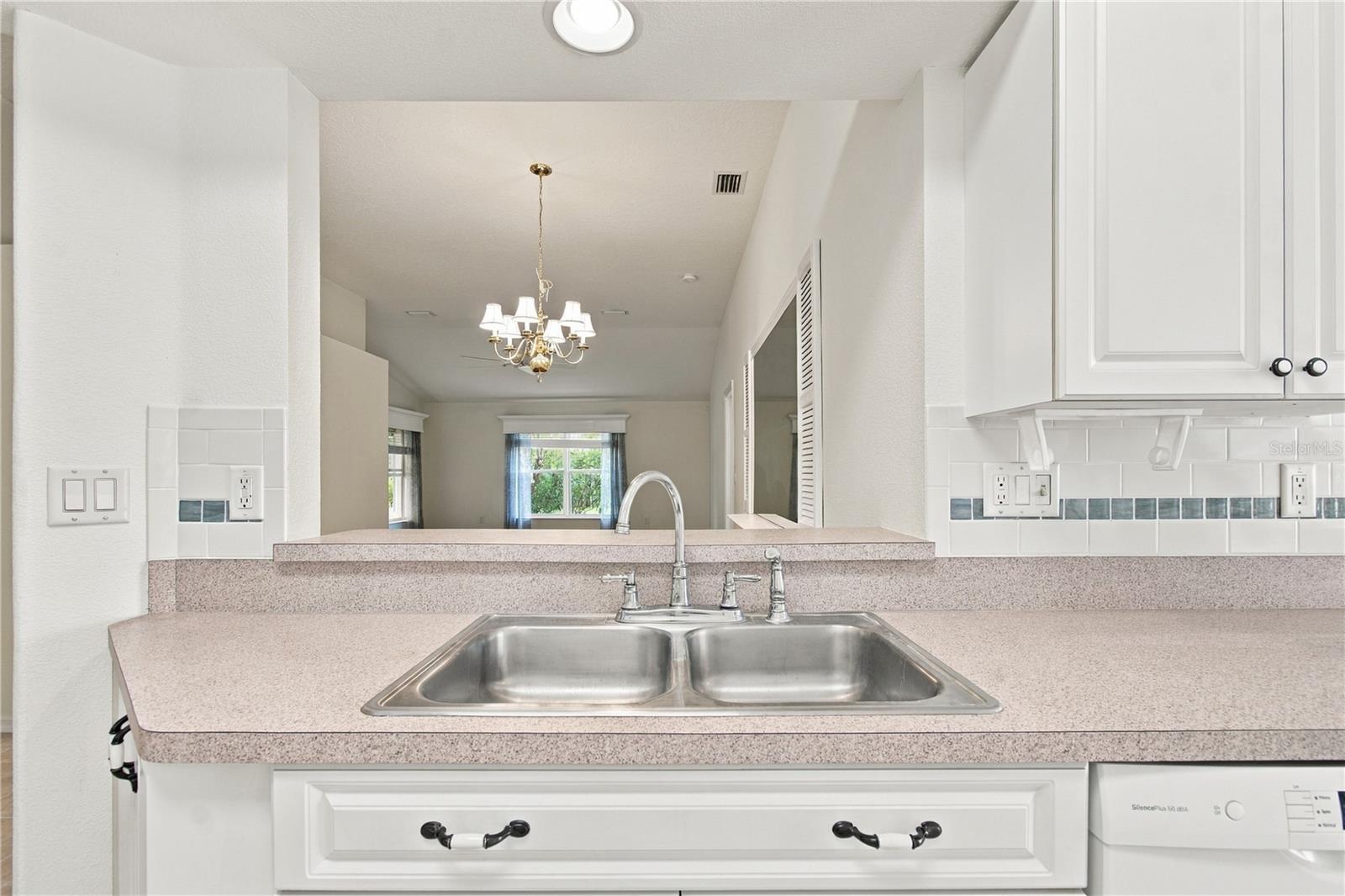11508 BLOOMINGTON CT — photo 17