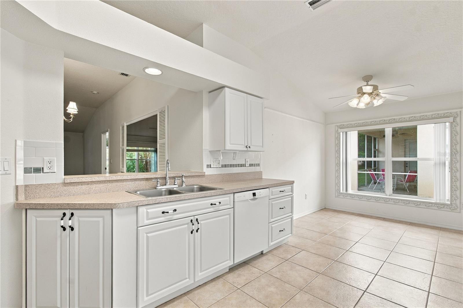 11508 BLOOMINGTON CT — photo 16