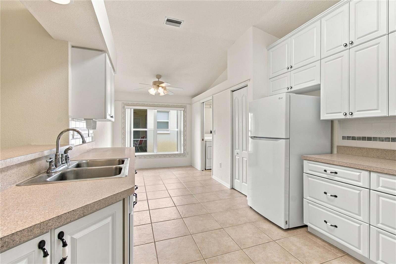 11508 BLOOMINGTON CT — photo 15