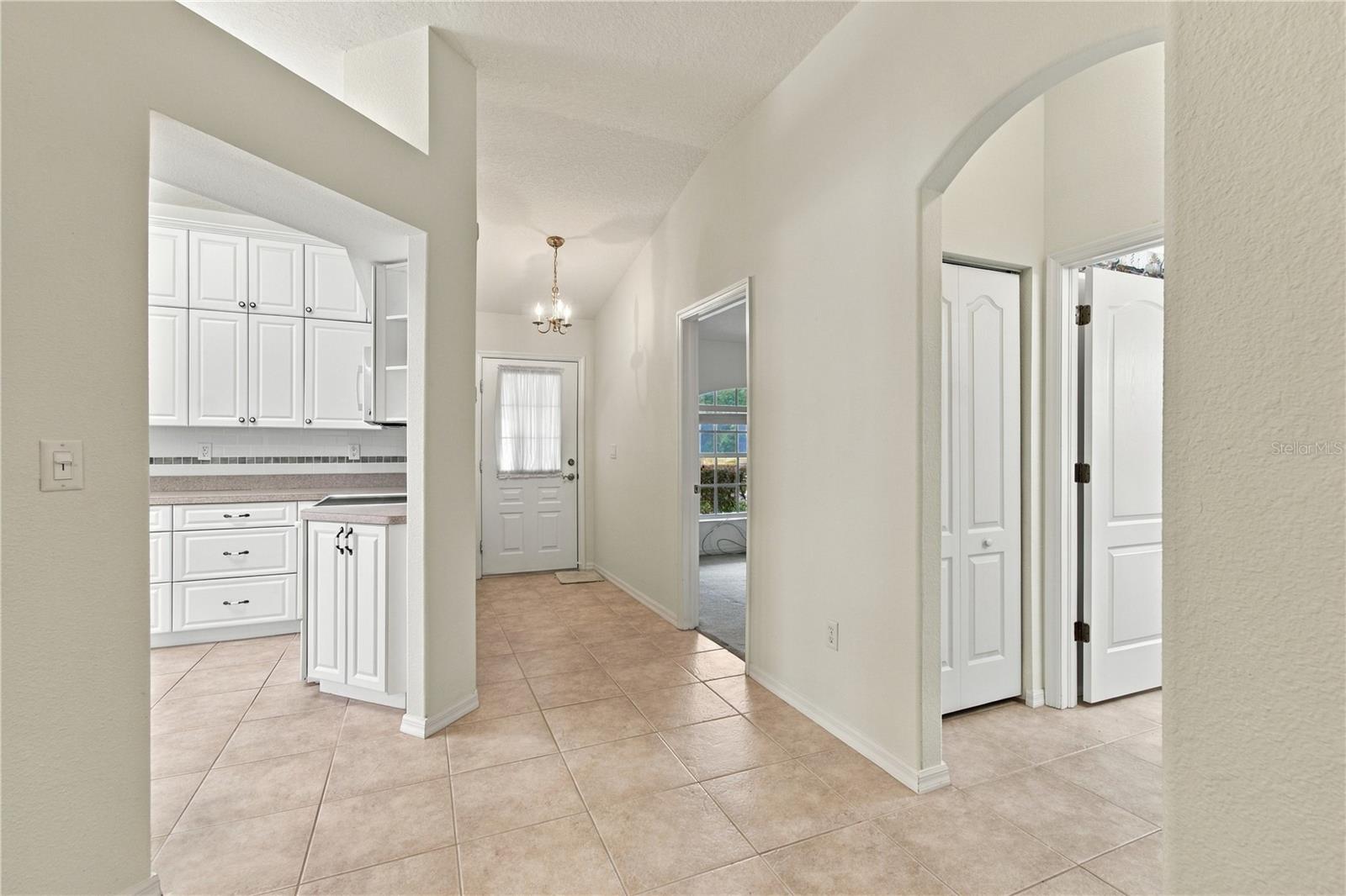 11508 BLOOMINGTON CT — photo 8