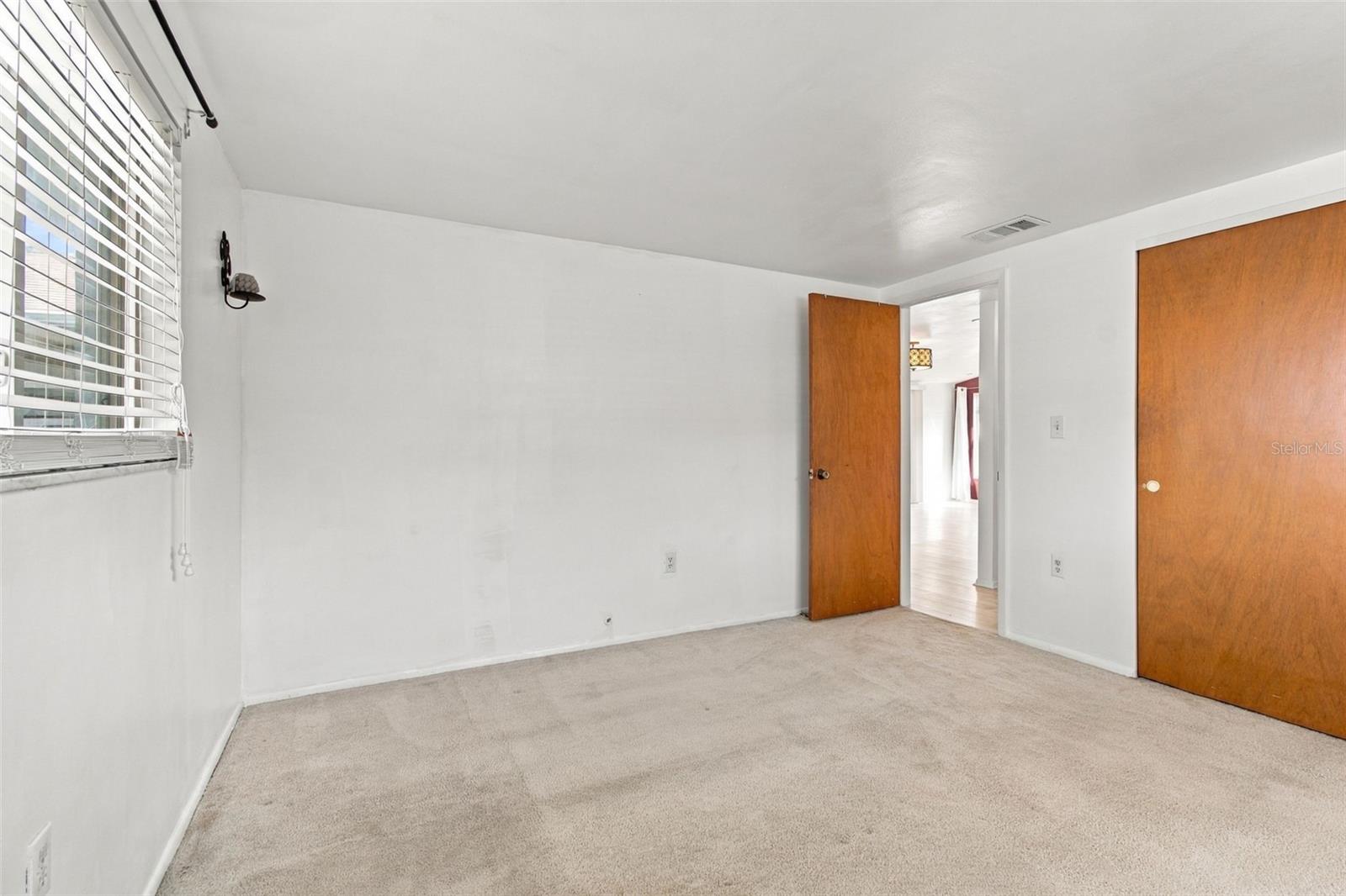 9520 GLEN MOOR LN — photo 34
