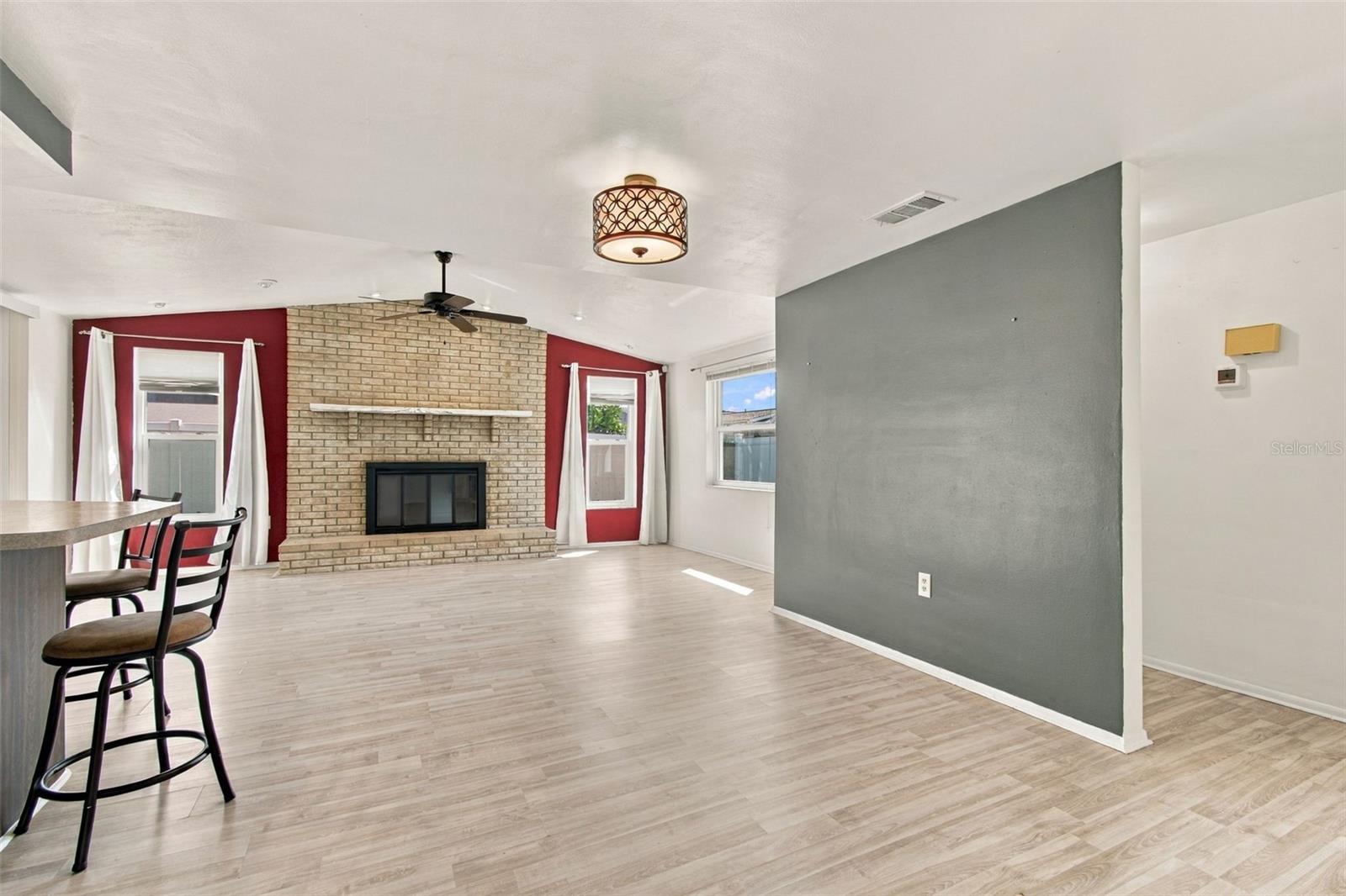9520 GLEN MOOR LN — photo 21