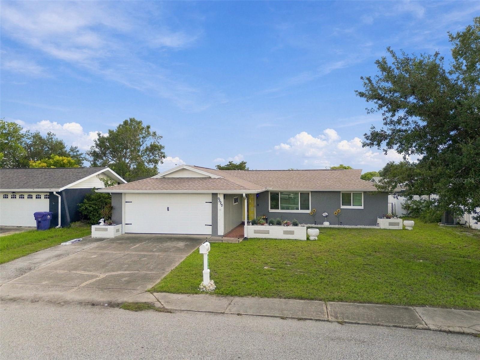 9520 GLEN MOOR LN — photo 4