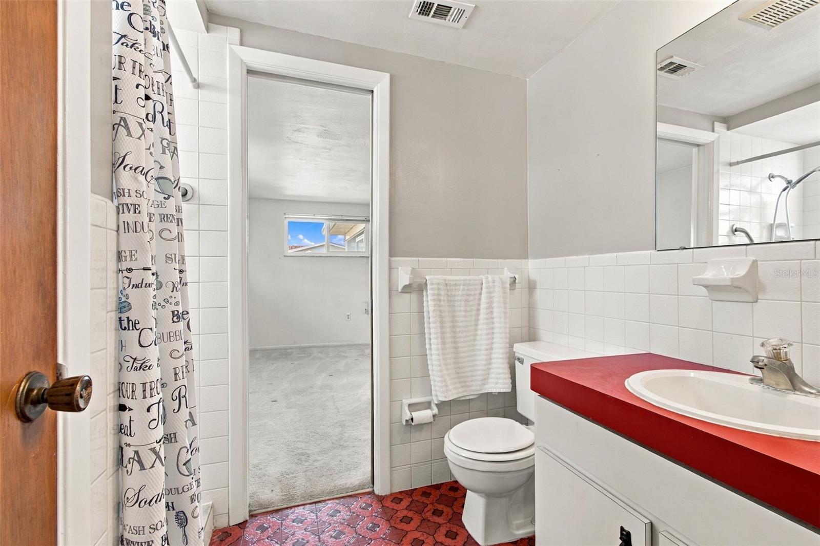 9520 GLEN MOOR LN — photo 32