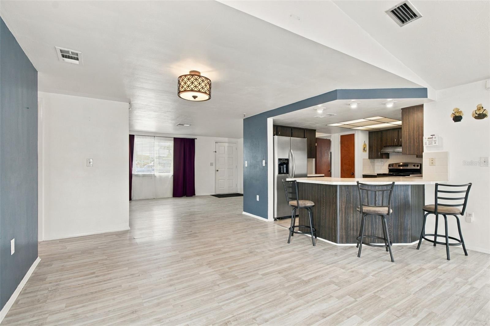 9520 GLEN MOOR LN — photo 12